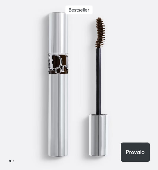 Diorshow Iconic Overcurl
Mascara volume e curve spettacolari – 24 ore di tenuta – trattamento delle ciglia ed effetto fortificante – ricaricabile(no box)