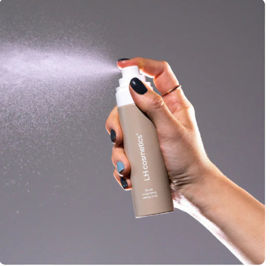 LCOSMETICS - On set - long-lasting setting spray