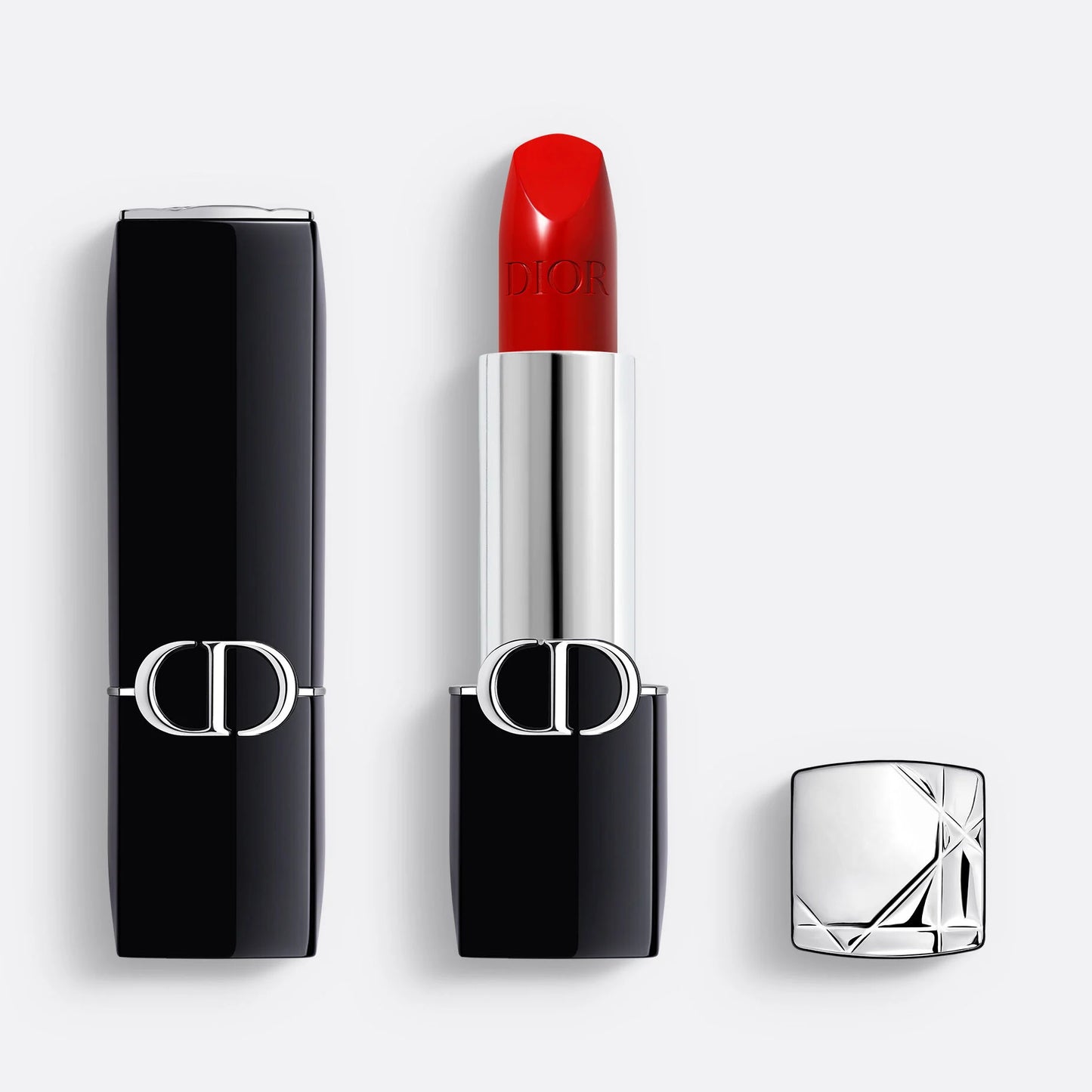 Rouge Dior
Rossetto a lunga tenuta colore couture – finish velvet, satin e la novità veil – trattamento floreale idratante
