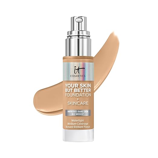 IT COSMETICS Your Skin But Better Foundation + Skincare è un fondotinta leggero e di media copertura